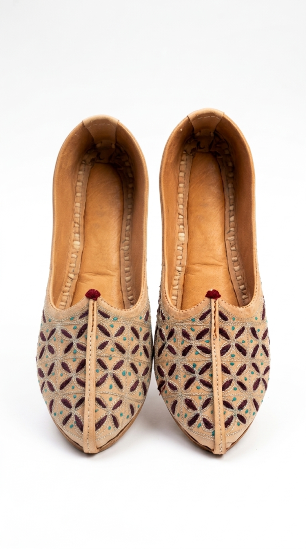 Traditional Embroidered Rajasthani Mojari